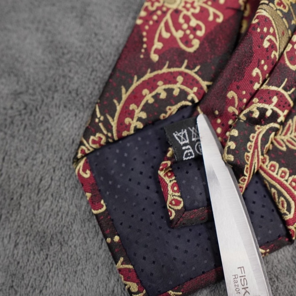 Uomo Venetto Paisley Silk Necktie Burgundy Gold Floral Classic 58" - Picture 5 of 7